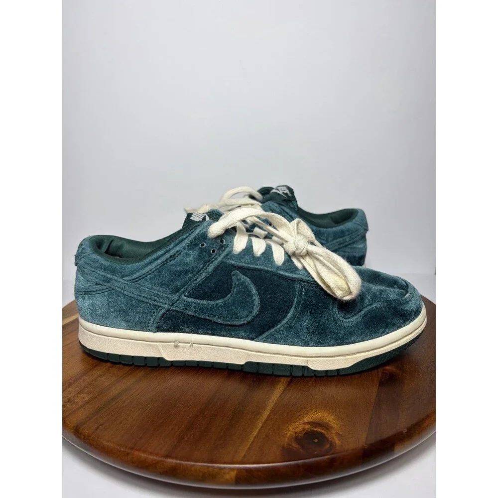 Nike WMNS Dunk Low Dark Atomic Teal Velvet DZ5224-300 Women's Size 6